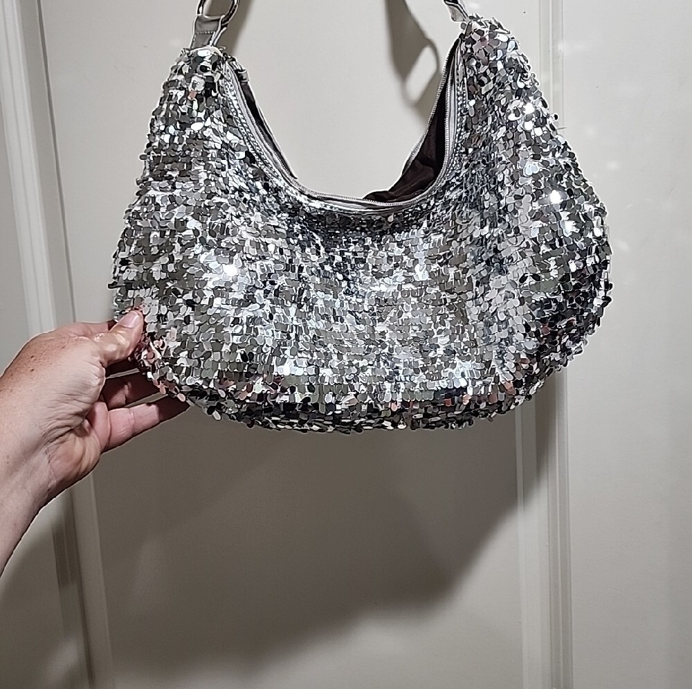 NWT Ashro Silver Sequin Shoulder Bag ✨ - Picture 2 of 4
